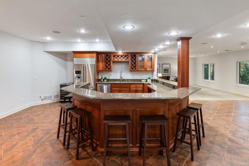 18600 Ridgewood Road, Minnetonka, MN 55391