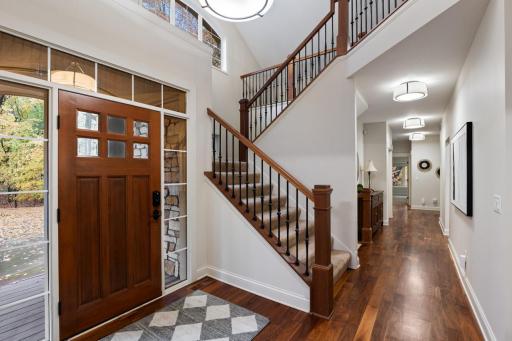 18600 Ridgewood Road, Minnetonka, MN 55391