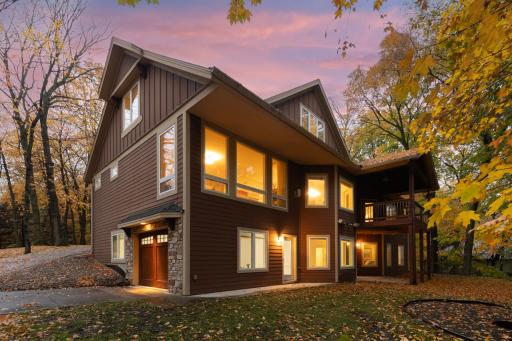 18600 Ridgewood Road, Minnetonka, MN 55391