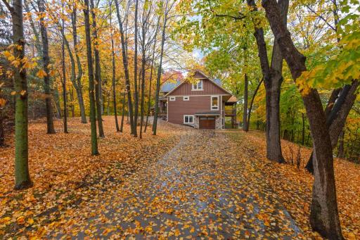 18600 Ridgewood Road, Minnetonka, MN 55391