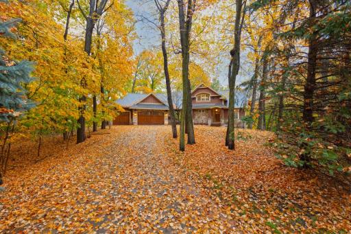18600 Ridgewood Road, Minnetonka, MN 55391