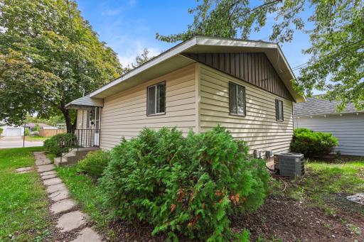 717 25th Avenue N, Saint Cloud, MN 56303