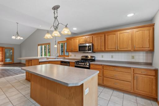 3032 Walter Street, Maplewood, MN 55109