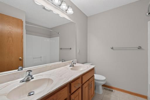 3032 Walter Street, Maplewood, MN 55109