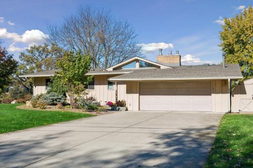 4740 Killarney Drive, Golden Valley, MN 55422
