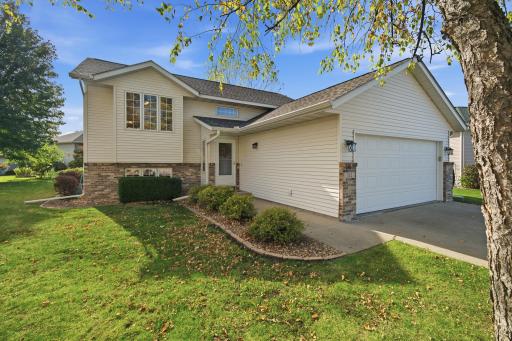 112 Bunker Court, Mankato, MN 56001