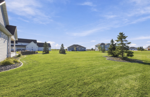 356 Trent Jones Drive, Oxbow, ND 58047