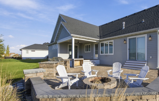 356 Trent Jones Drive, Oxbow, ND 58047