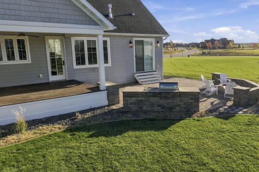 356 Trent Jones Drive, Oxbow, ND 58047