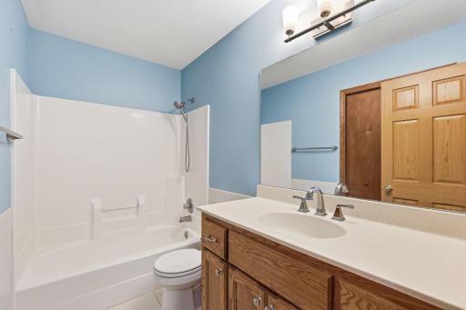 9915 Chestnut Avenue N, Brooklyn Park, MN 55443