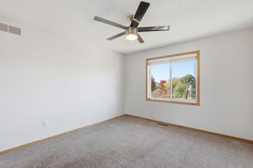 9915 Chestnut Avenue N, Brooklyn Park, MN 55443