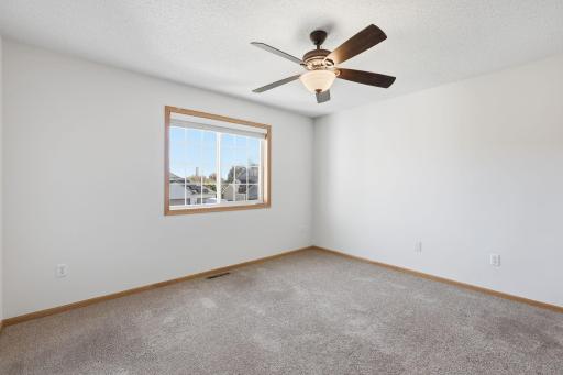 9915 Chestnut Avenue N, Brooklyn Park, MN 55443