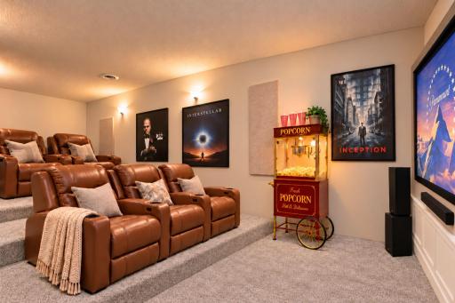 9915 Chestnut Avenue N, Brooklyn Park, MN 55443