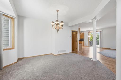 9915 Chestnut Avenue N, Brooklyn Park, MN 55443