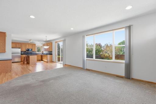 9915 Chestnut Avenue N, Brooklyn Park, MN 55443