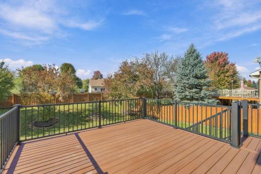 9915 Chestnut Avenue N, Brooklyn Park, MN 55443