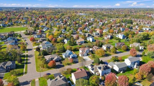 9915 Chestnut Avenue N, Brooklyn Park, MN 55443