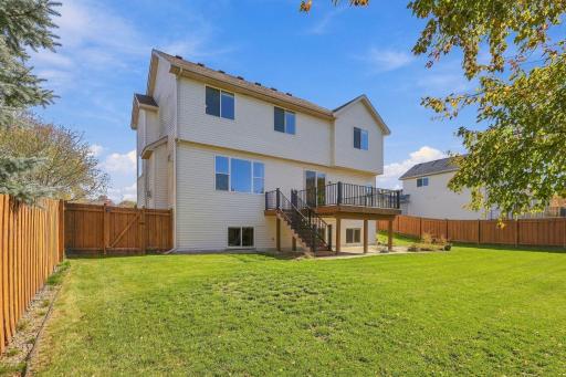 9915 Chestnut Avenue N, Brooklyn Park, MN 55443