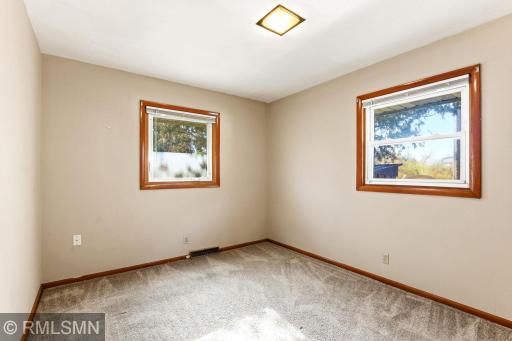 1530 Reaney Avenue, Saint Paul, MN 55106