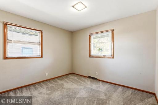 1530 Reaney Avenue, Saint Paul, MN 55106