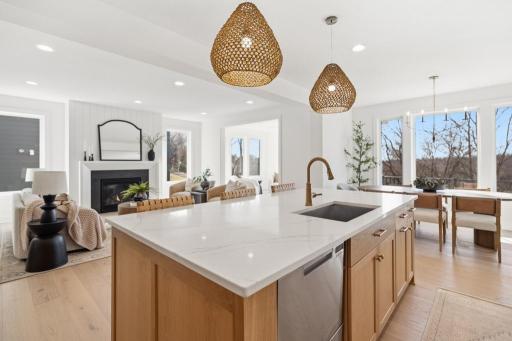 11184 Johnson Ridge, Eden Prairie, MN 55347