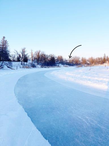 Location close to the skate path!