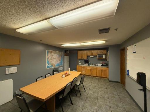 1805 2nd Avenue N, Moorhead, MN 56560