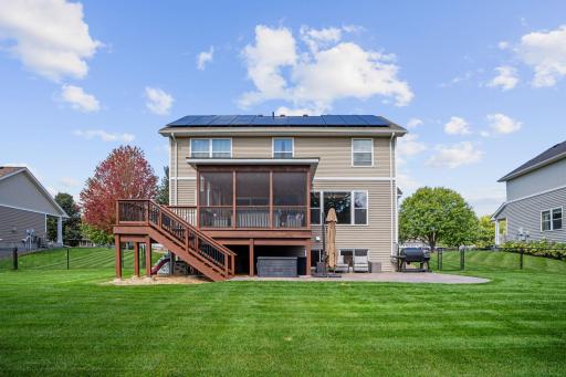 5-web-or-mls-5-print-16296 Fallbrook Dr-5.jpg