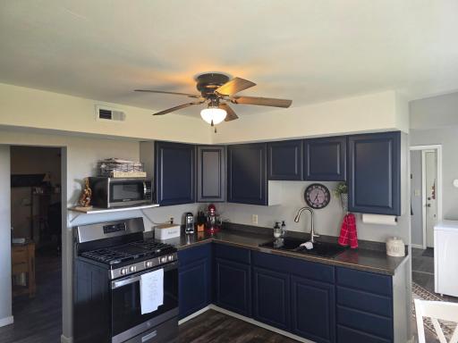 1904 22nd Drive SW, Austin, MN 55912