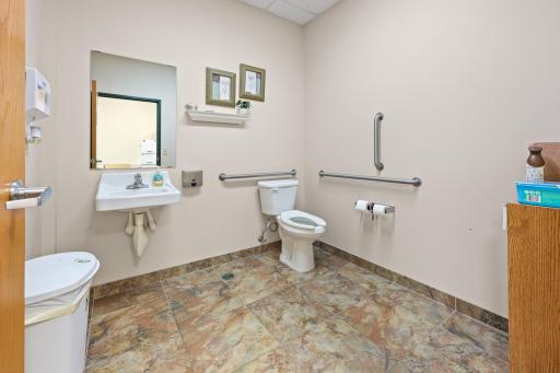 18 21st Avenue N, Saint Cloud, MN 56303