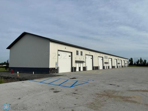 9815 INDUSTRIAL Drive, UNIT 1, Horace, ND 58047