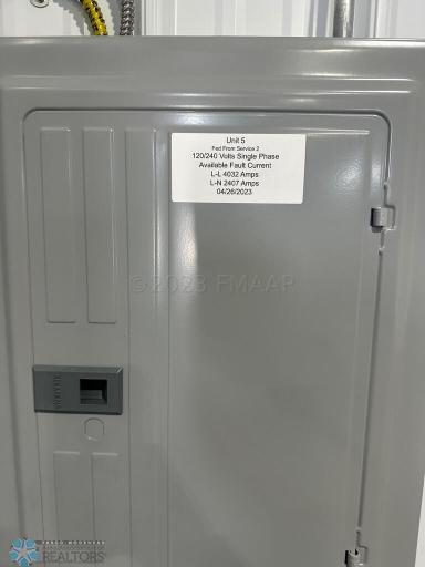 9815 INDUSTRIAL Drive, UNIT 1, Horace, ND 58047