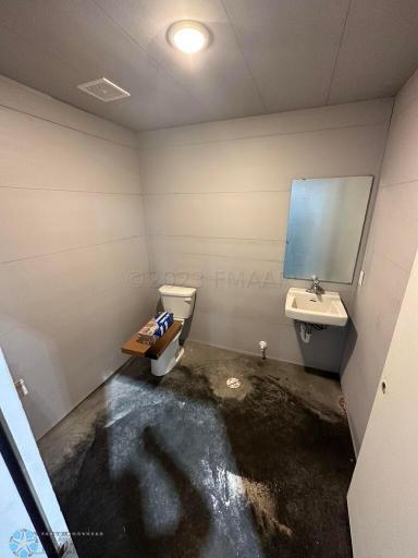 9815 INDUSTRIAL Drive, UNIT 1, Horace, ND 58047