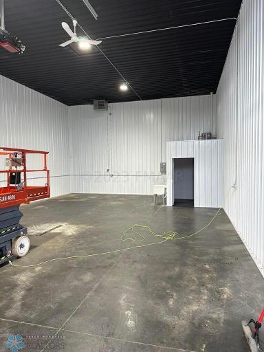 9815 INDUSTRIAL Drive, UNIT 1, Horace, ND 58047