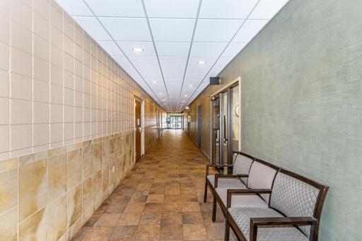 1815 UNIVERSITY Drive S, Fargo, ND 58103