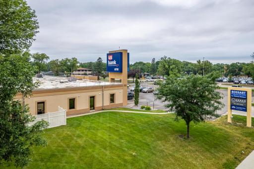 1815 UNIVERSITY Drive S, Fargo, ND 58103