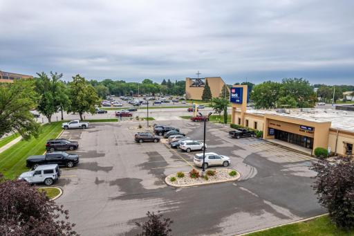1815 UNIVERSITY Drive S, Fargo, ND 58103