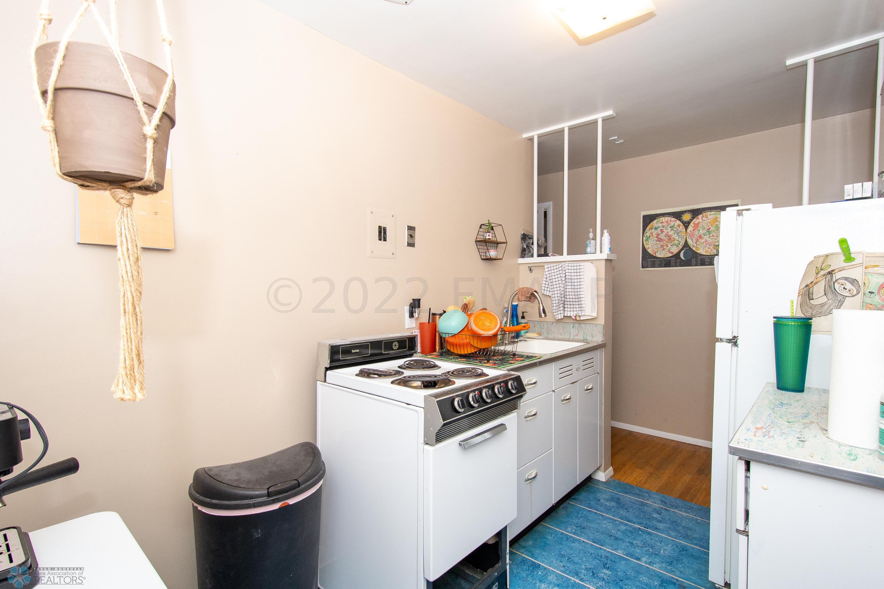 Unit 4 Kitchen