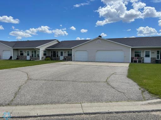 Photo for 405-420 4TH Avenue SE, Gwinner, ND 58040 - listing #7360998 405-420 4TH Avenue SE, Gwinner, ND 58040