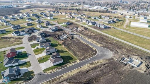 412 CESSNA Avenue, Kindred, ND 58051