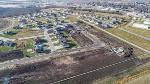 412 CESSNA Avenue, Kindred, ND 58051