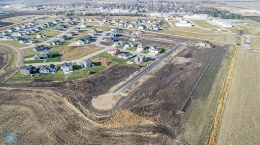 412 CESSNA Avenue, Kindred, ND 58051