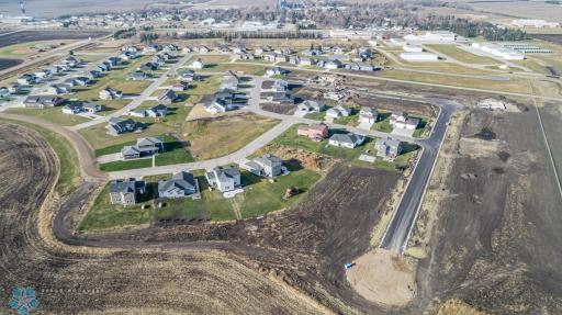 412 CESSNA Avenue, Kindred, ND 58051