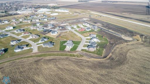 412 CESSNA Avenue, Kindred, ND 58051