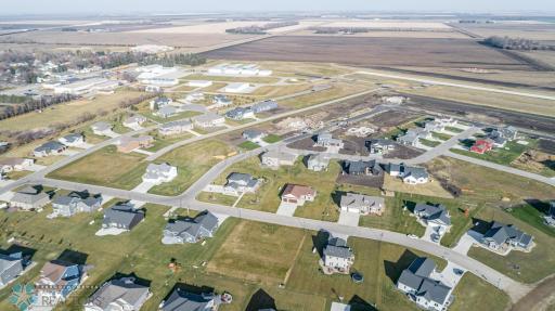 412 CESSNA Avenue, Kindred, ND 58051