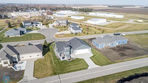 412 CESSNA Avenue, Kindred, ND 58051