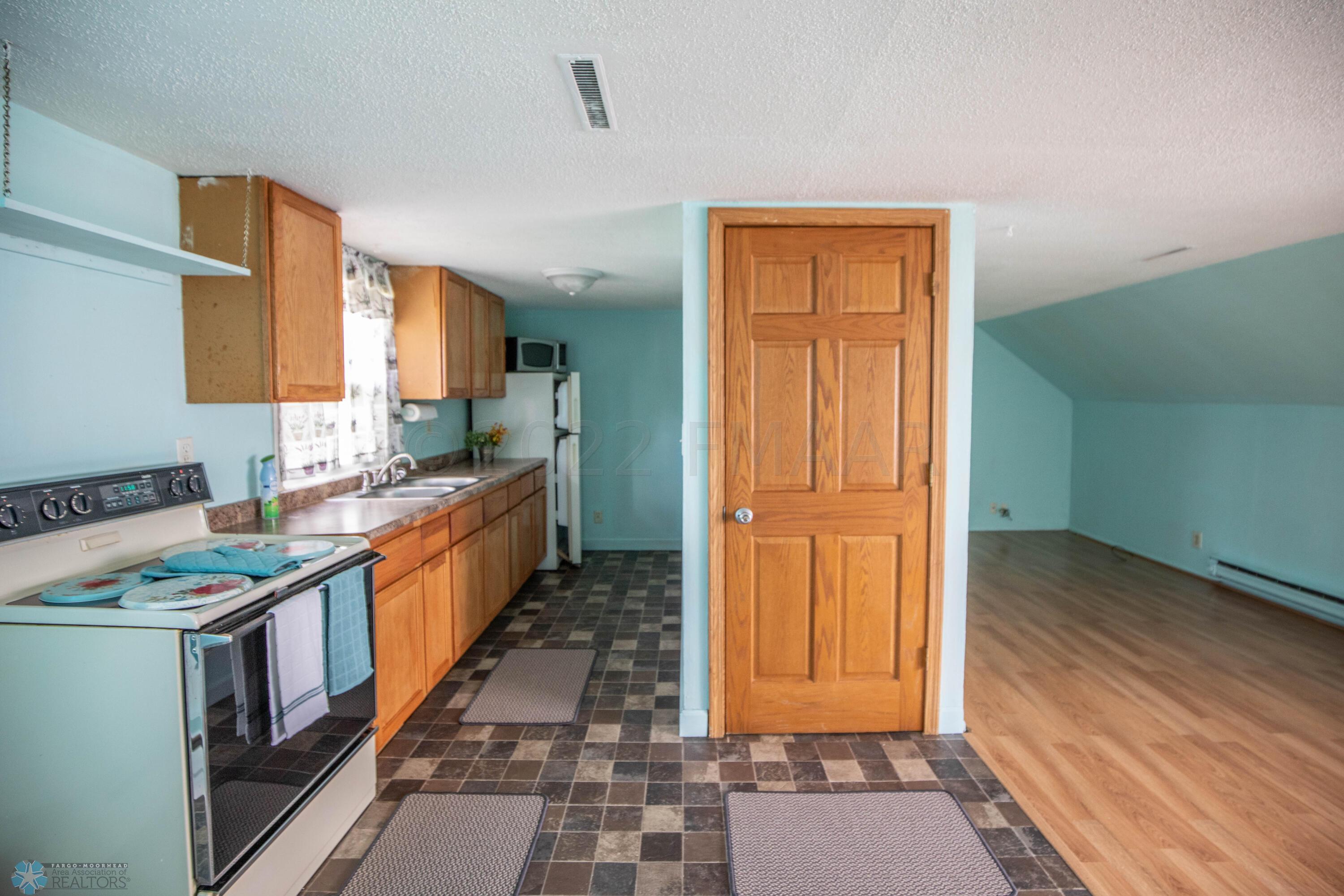 Second Level Unit
