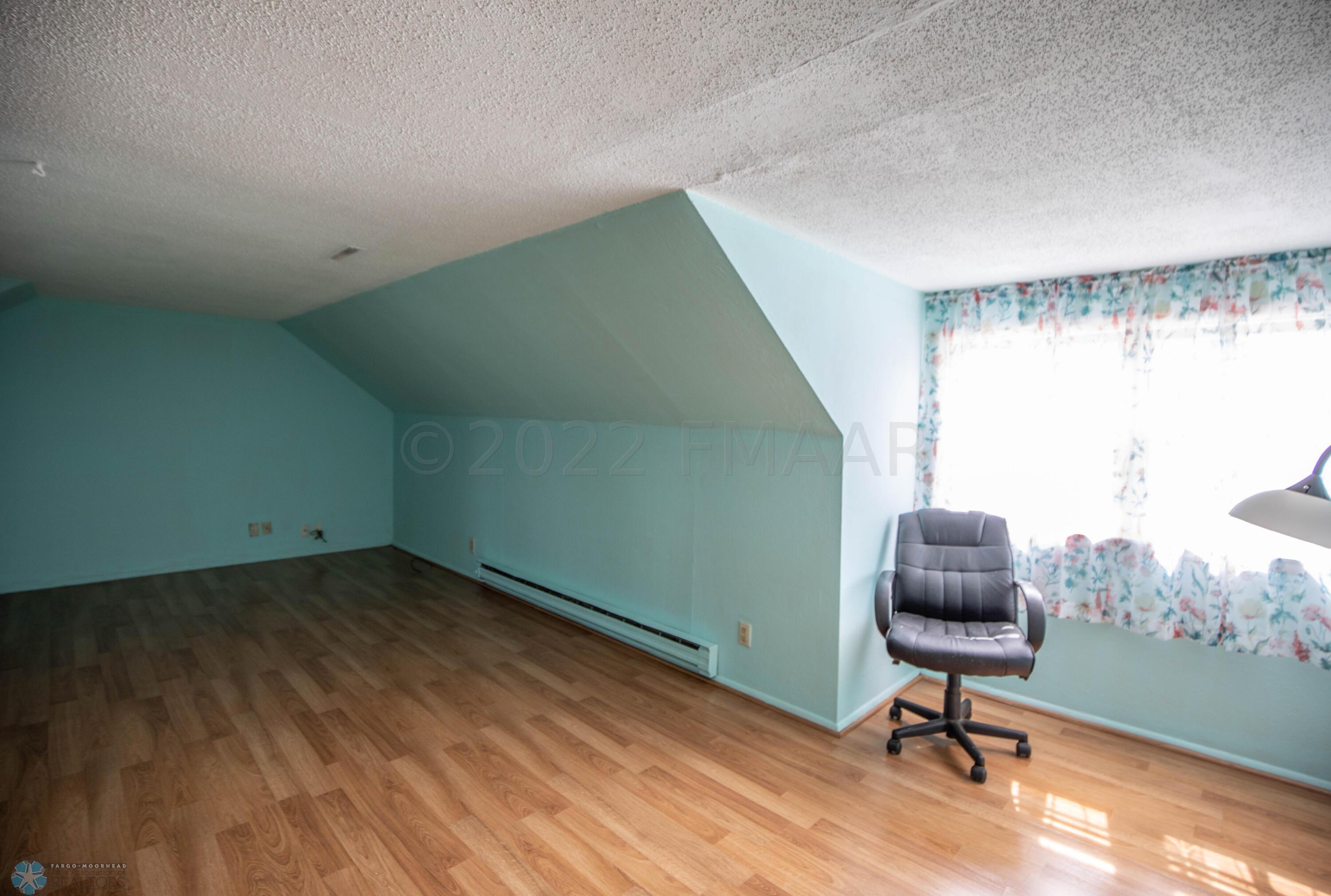 Second Level Unit