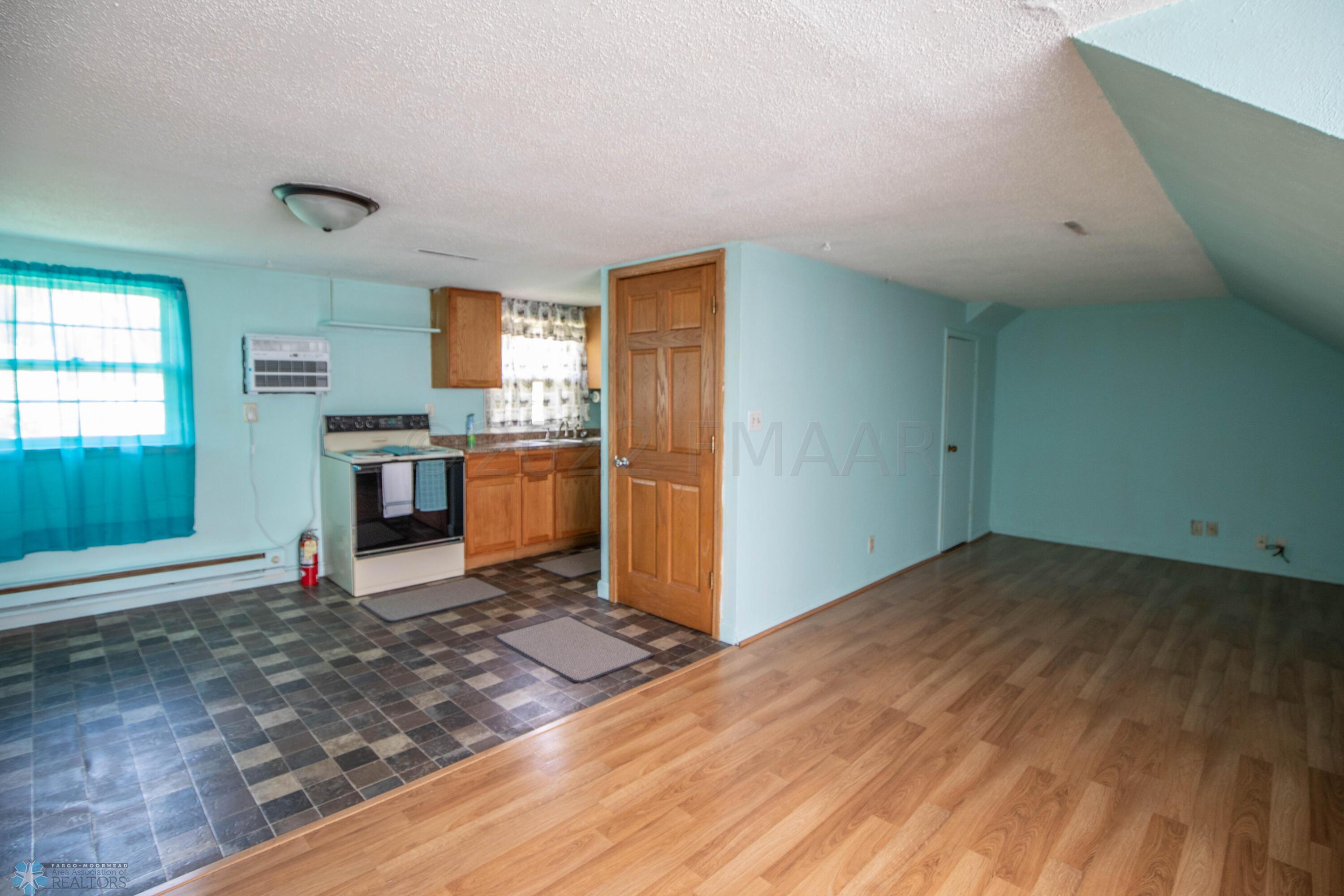 Second Level Unit