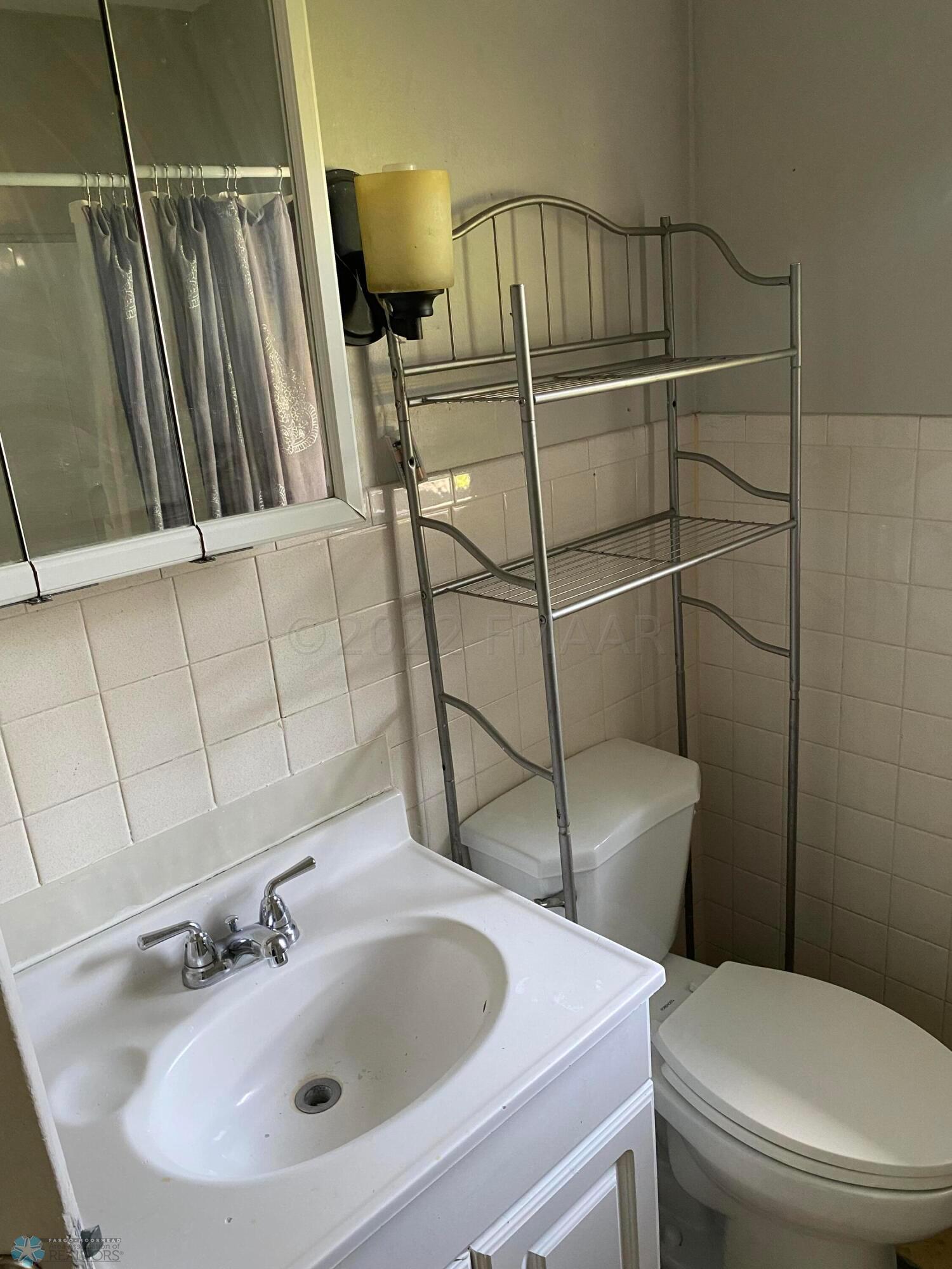 Unit 1 - Bathroom